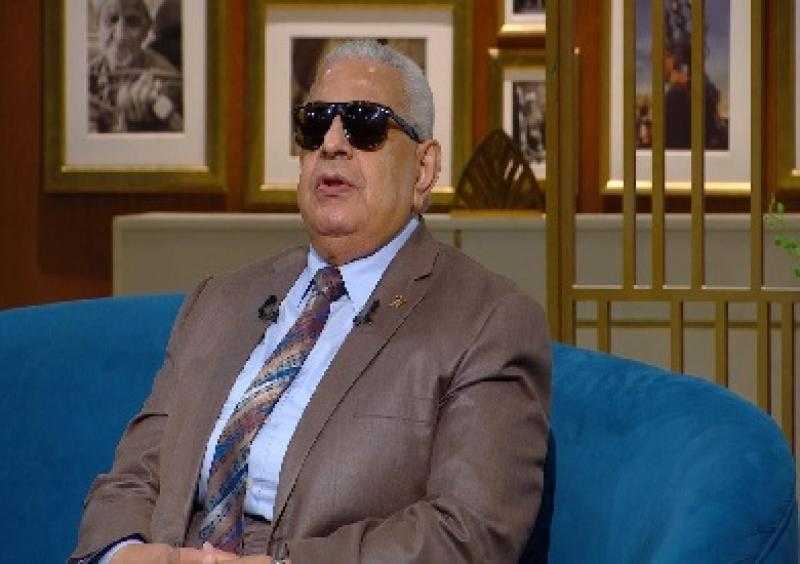 اليوم.. عمرو الليثي يستضيف أول فنان فوتوغرافي كفيف في العالم