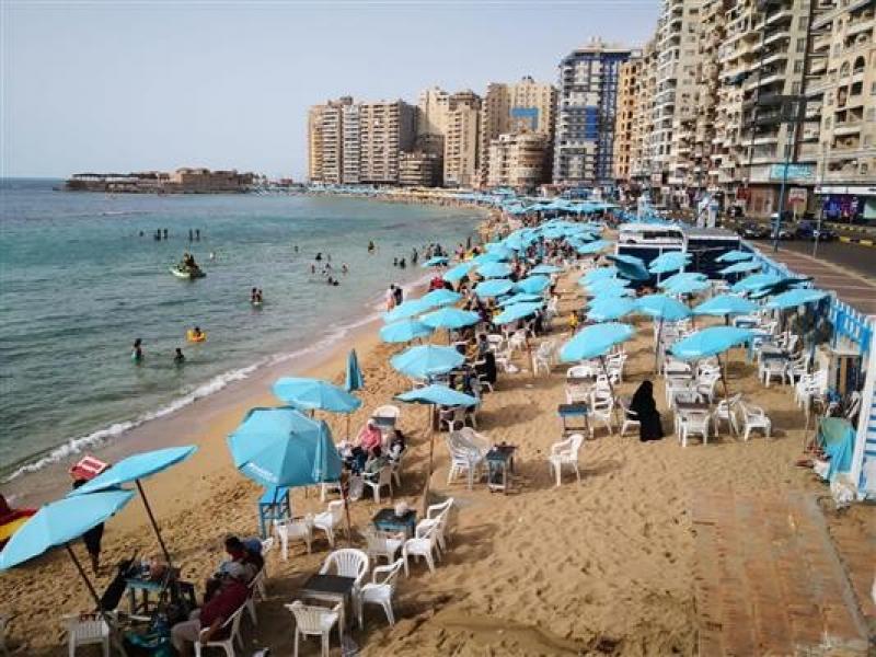 سياحة الإسكندرية تعلن نسب الإقبال على الشواطئ خلال العيد