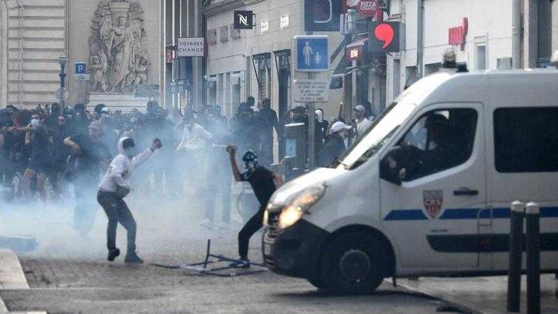 فرض حظر التجوال الليلي في 10 بلديات بفرنسا
