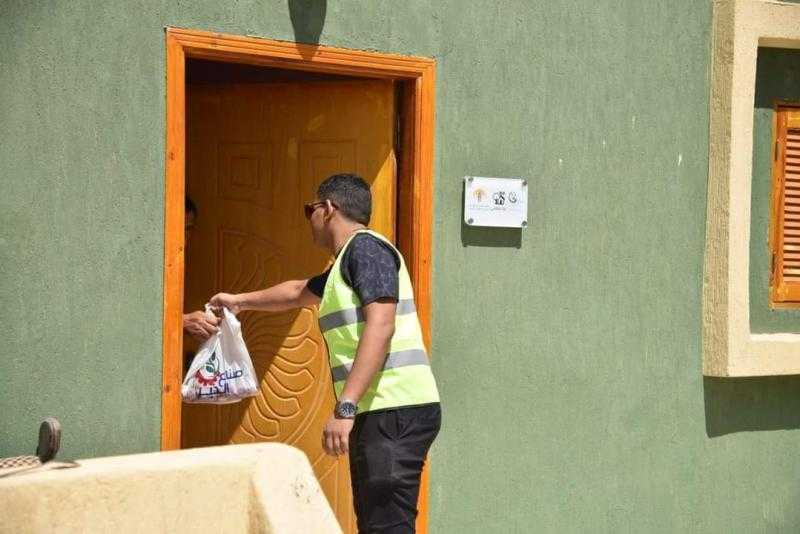 ذبح وتوزيع 49 أضحية على الأسر الأكثر احتياجًا بالوادى الجديد | صور