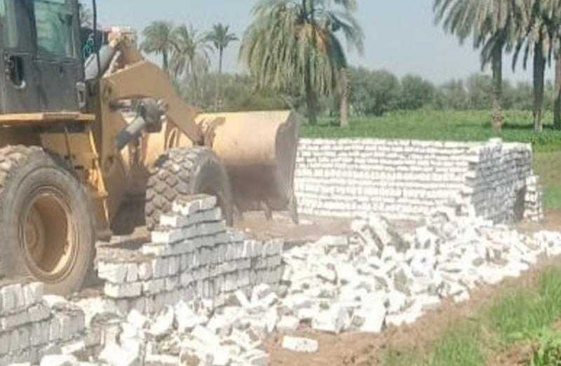 إحباط 8 حالات تعد وبناء في مركز بسيون بالغربية