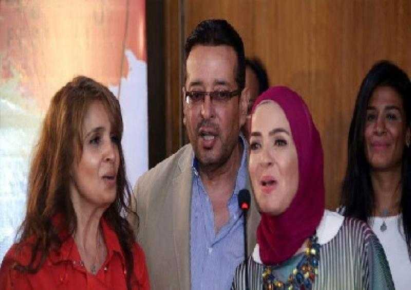 منى عبد الغني تنعى الفنان علاء عبد الخالق: وداعا أخي الغالي وعشرة العمر
