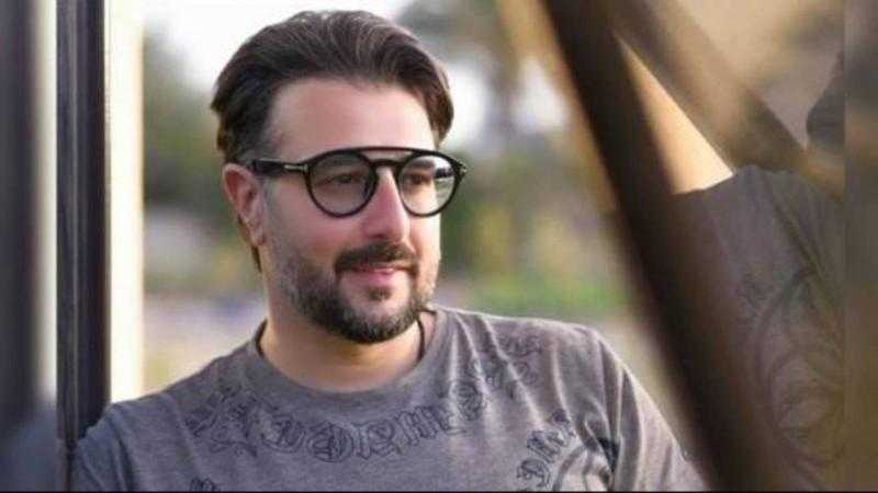كريم أبوزيد يروج أحدث أغانيه ”عيشلك يومين”