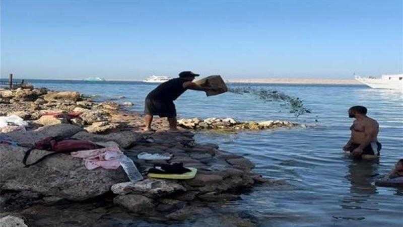 ضبط مرتكب واقعة إلقاء ”مخلفات كسر زجاج” بمياه الغردقة