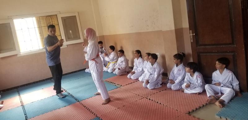 خط أحمر