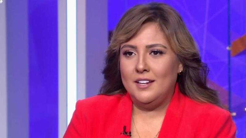 مي كساب تطالب جمهورها بالدعاء لوالدها بعد تعرضه لوعكة صحية