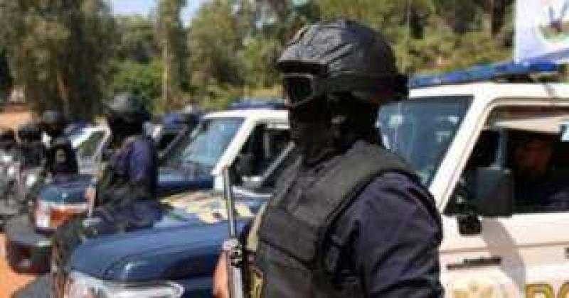 إحالة عاملين إلى المحاكمة الجنائية لاعتدائهما على فرد أمن بمول تجاري بـ6 أكتوبر