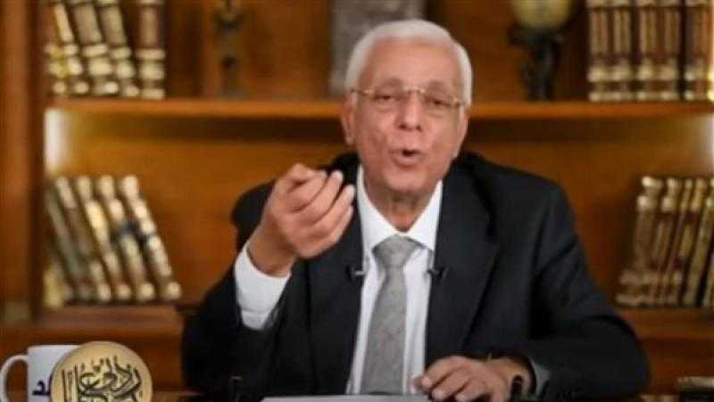 حسام موافي: السمنة مرض ولا علاقة لها بكميات الطعام