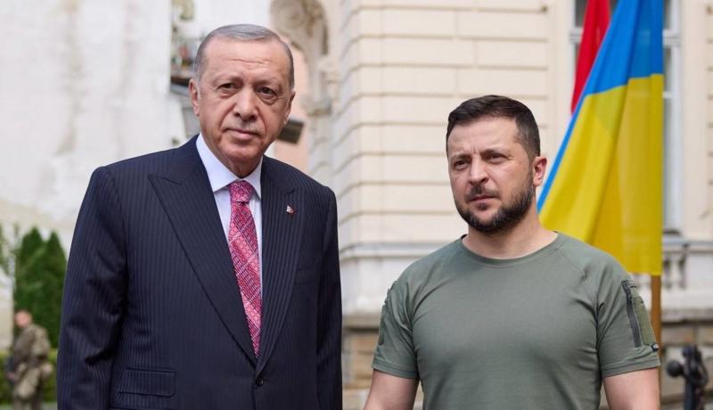زيلينسكي وأردوغان يبحثان ملفي الأمن واتفاق الحبوب