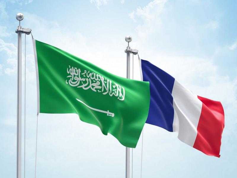 اتفاق ”سعودي فرنسي” لتعزيز التعاون في مجالات الكهرباء والطاقة النووية وحلول التغير المناخي