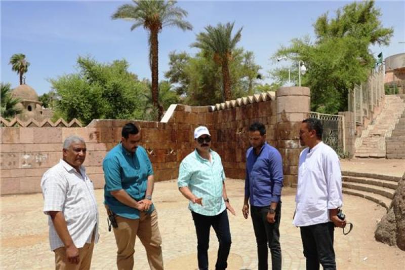 خط أحمر