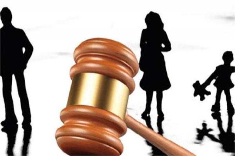 الحبس والغرامة عقوبة الزوجة في حالة حرمان الأب من رؤية أبنائه