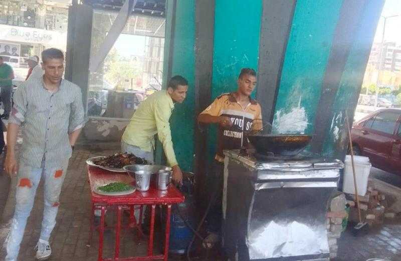 استجابة لشكاوى مواطنين.. رفع عربة فول أسفل كوبري عبد الرازق السنهوري شرق مدينة نصر