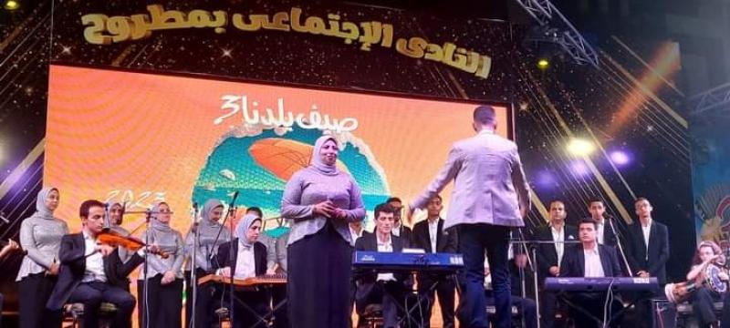 فرقة «الأنفوشي» للموسيقى العربية تحيي حفلا بمهرجان «صيف بلدنا» في مطروح| صور