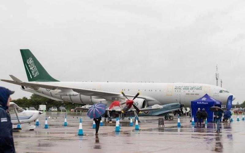 فريق الصقور السعودية يفتتحُ المعرضَ الجوي العالمي ”RIAT 2023”