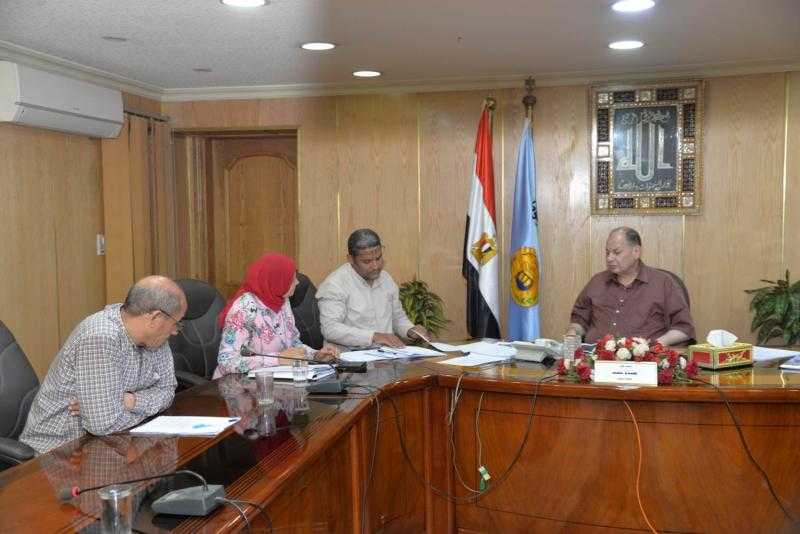 محافظ أسيوط يوجه بسرعة الانتهاء من تصميمات مشروعات برنامج التنمية المحلية بصعيد مصر| صور