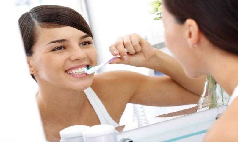 دراسة تكشف العلاقة بين عدم تنظيف الأسنان والإصابة بأمراض الدماغ