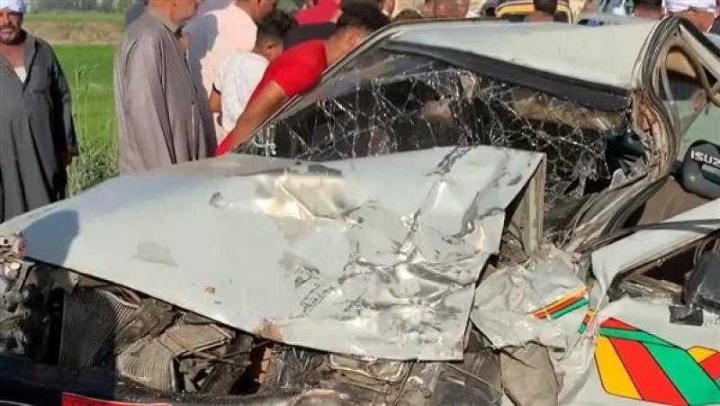 إصابة 8 أشخاص إثر حادث تصادم سيارتين بمدينة 6 أكتوبر