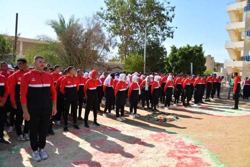 بدء المعسكر الطلابي للتربية الرياضية بجامعة الوادي الجديد | صور