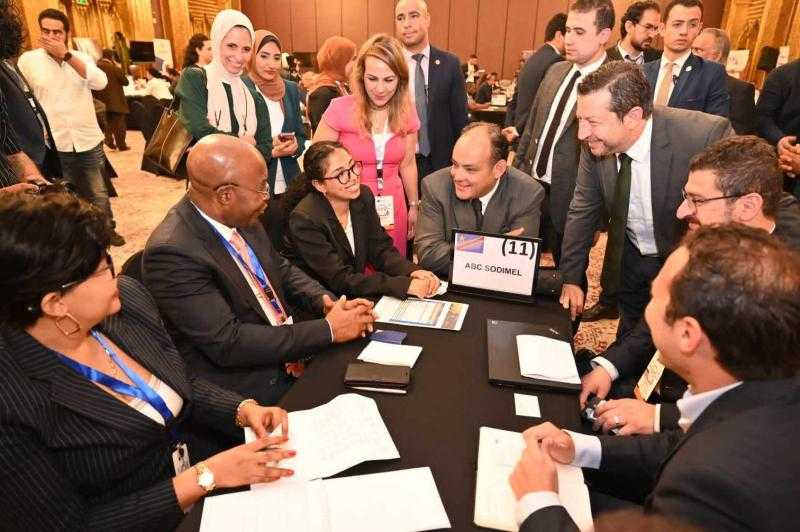 وزير التجارة يشهد إطلاق النسخة الأولى من بعثة Egypt Power Show في قطاع الصناعات الكهربائية