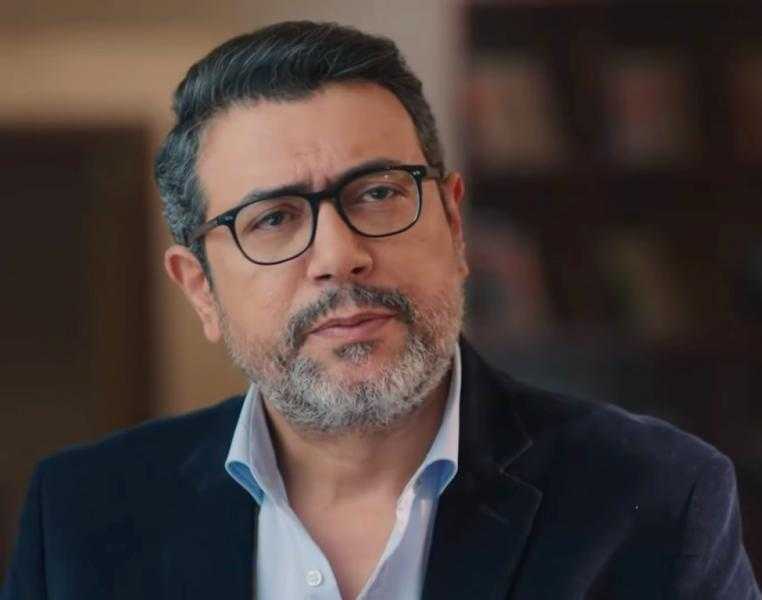 أحمد وفيق يتحدث عن كواليس لقائه عادل إمام للمرة الأولى: انبهرت بتقديره ومعاملته