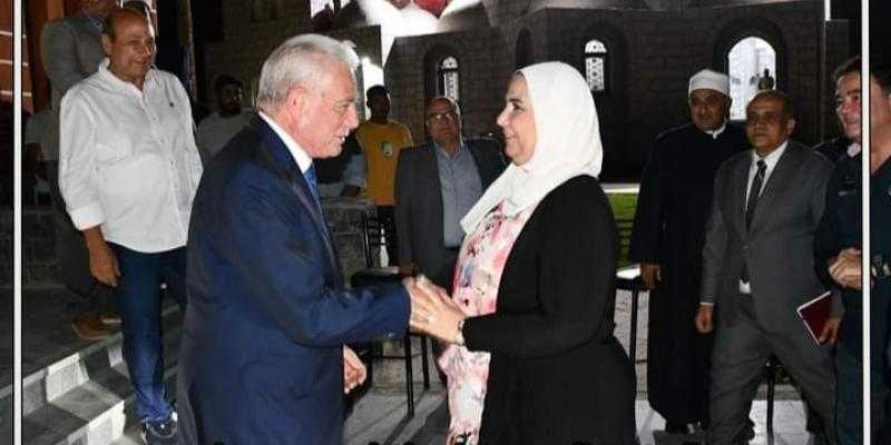 محافظ جنوب سيناء يشكر وزيرة التضامن على زيادة الدعم المخصص للقرية التراثية