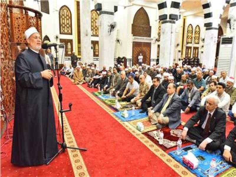 محافظ أسيوط يشهد احتفال مديرية الأوقاف بالعام الهجرى الجديد 1445هـ بمسجد البقلى