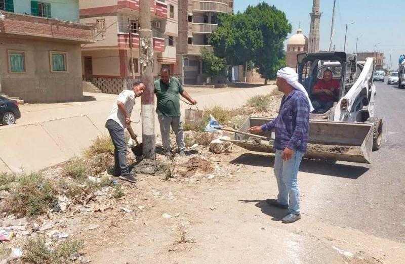 رئيس مركز ومدينة سمالوط يُتابع توسعة الطريق الدائري