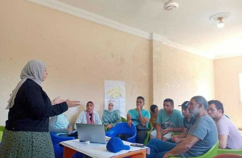 توعية شباب سموحة بمخاطر المخلفات الإلكترونية