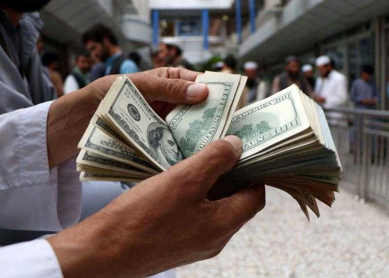 ضبط شخصين بتهمة الاتجار بالنقد الأجنبي في عابدين
