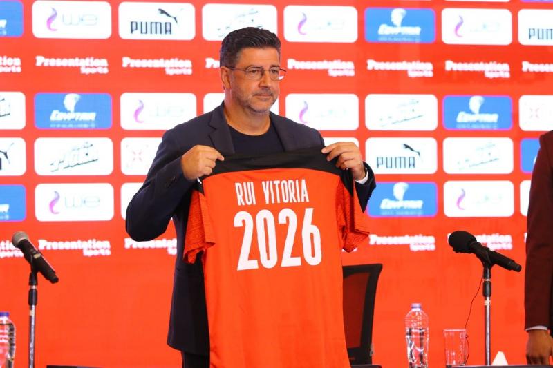 روي فيتوريا يحتفل بمرور عام على تعيينه مدربا لمنتخب الفراعنة