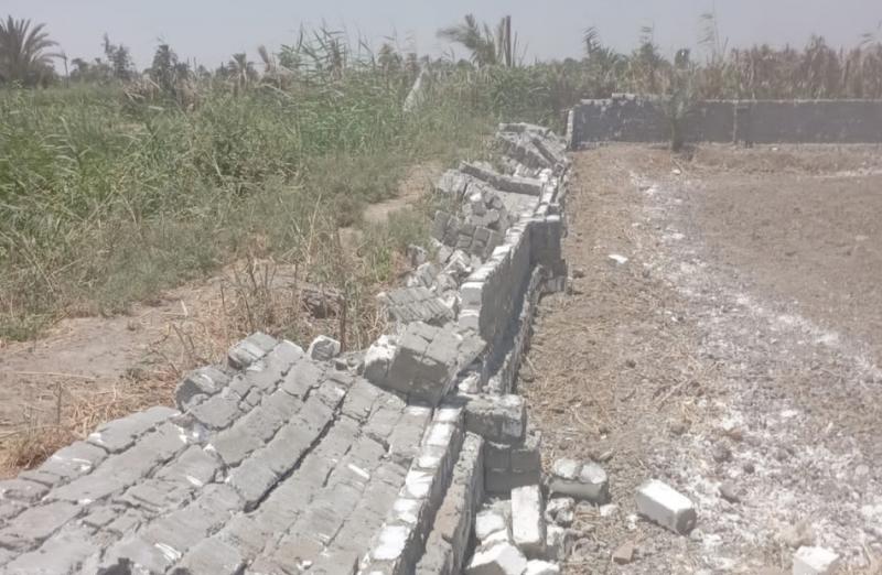 خط أحمر