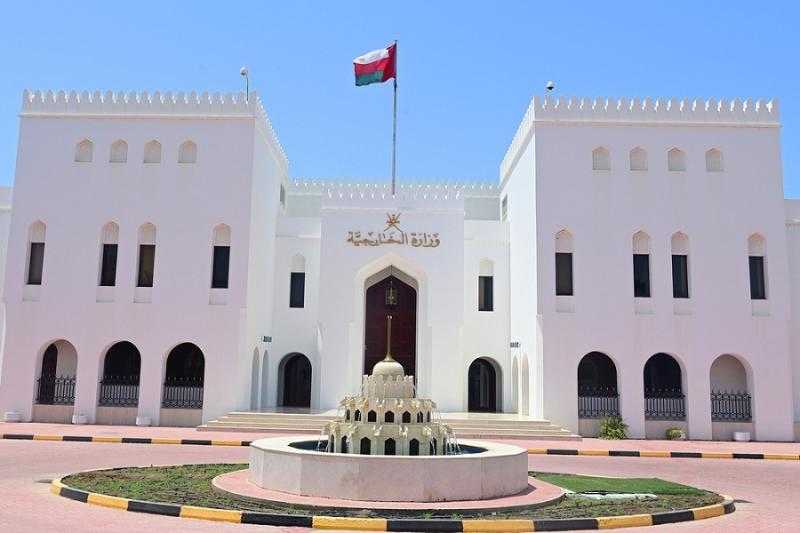 سلطنة عمان تدين منح التصاريح للمتطرفين في السويد لحرق وتدنيس نسخ من المصحف