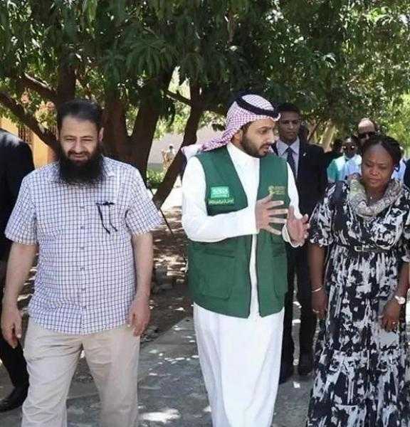 مركز الملك سلمان للإغاثة يدشِّن برنامج لمكافحة العمى والأمراض المسبِّبة له في بوركينا فاسو