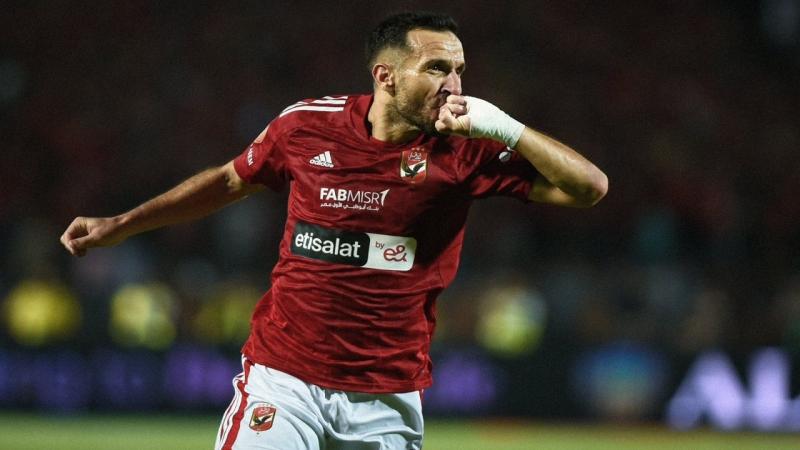 الأهلي يحسم قرار رحيل علي معلول