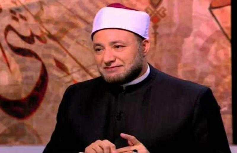 أمين الفتوى يوضح حكم تعليق الصور في المنزل