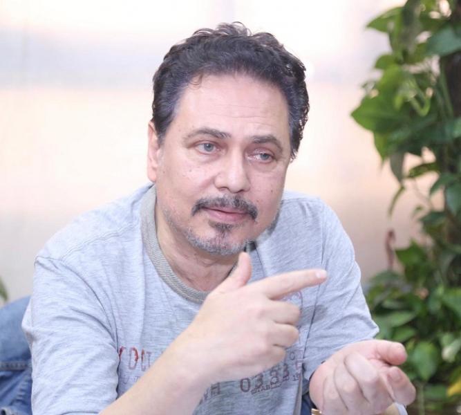 خط أحمر