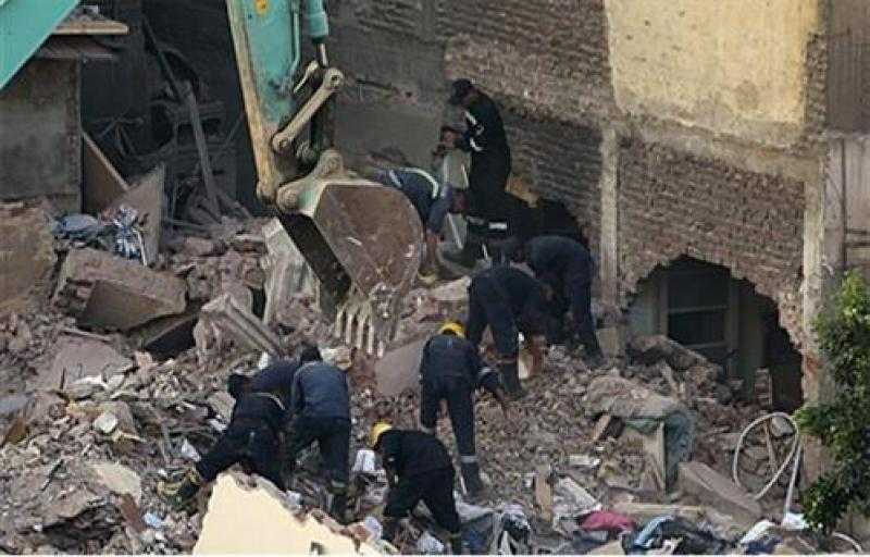 انهيار أجزاء من عقار قديم في حي الجمرك بالإسكندرية.. وإخلاء عقارين مجاورين