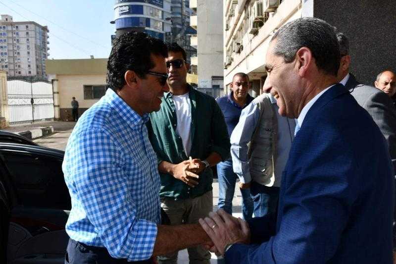 وزير الشباب يتفقد ويفتتح عددًا من المنشآت الرياضية في الغربية | صور