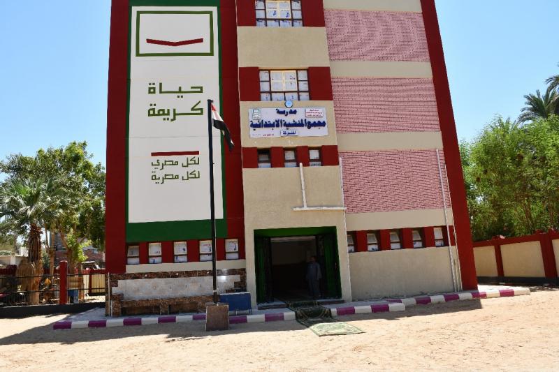 لجنة ”حياة كريمة” بأسوان تتابع الأعمال الجارية بمشروعات المبادرة الرئاسية بقرى المرحلة الثانية