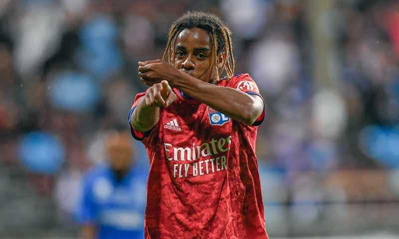 ليون يرفض عرض سان جيرمان لضم باركولا