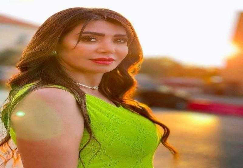 لقاء سويدان تتألق بالأخضر من حفل افتتاح المهرجان القومي للمسرح المصري