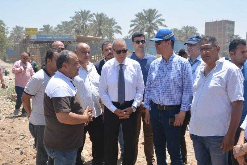 استجابة للمواطنين.. محافظ القليوبية يبحث مشكلة مصرف البركة بالقلج في الخانكة