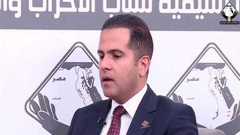 عضو التنسيقية يطالب بزيادة الاهتمام بالمنظمات النقابية وتطوير نظم العمل