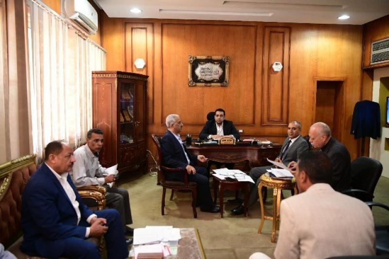 انعقاد لجنة اختيار المتقدمين لشغل وظيفة رئيس وحدة قروية بقنا