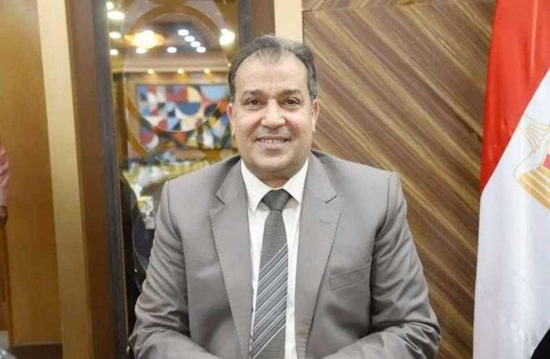 الدكتور أحمد عكاوي قائما باعمال رئيس جامعة جنوب الوادي
