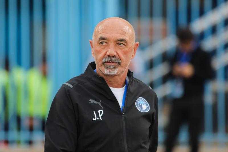 باتشيكو يسعى لحل أزمة المليون دولار مع مجلس الزمالك الجديد