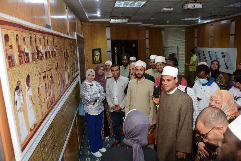 «سفراء الأزهر» يزور مركز توثيق التراث الحضاري والطبيعي بالقرية الذكية