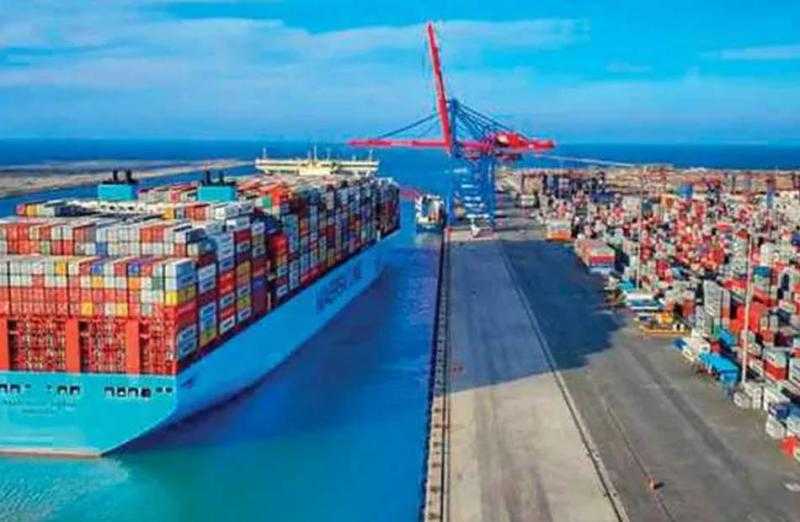 تداول 169 ألف طن بضائع و2690 حاوية مكافئة بميناء الإسكندرية