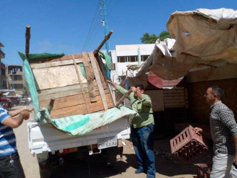 إزالة 700 إشغال طريق في مركز دمنهور بالبحيرة